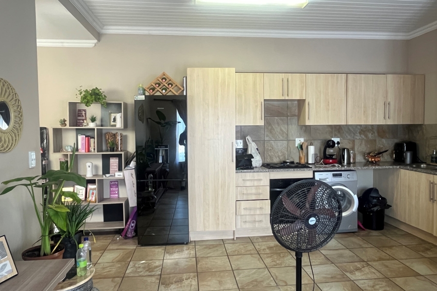 1 Bedroom Property for Sale in Gateway Manor North West